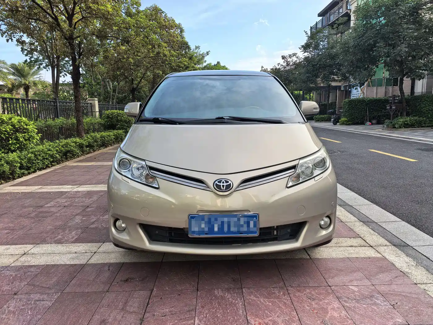 Toyota Previa 2012 2.4L 7-Seater Luxury Edition