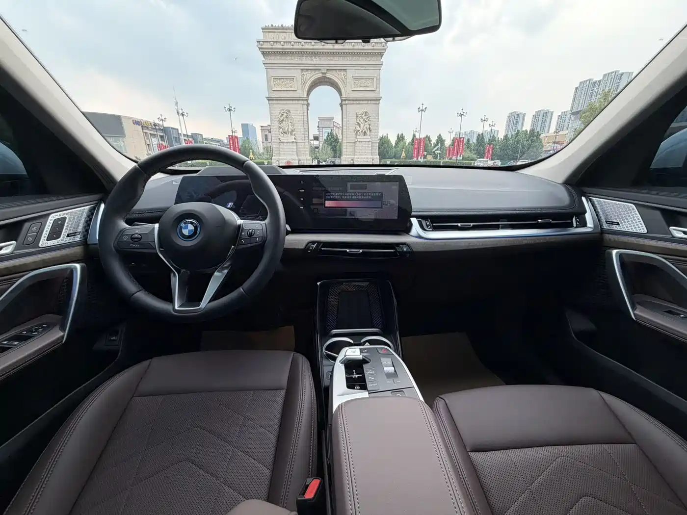 BMW iX1 2025 xDrive30L X Design Package фото 6