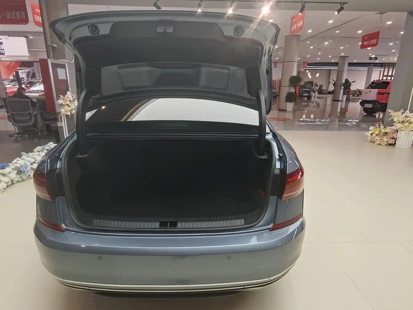 Volkswagen Passat 2022 330TSI Starlight Elite Edition фото 14