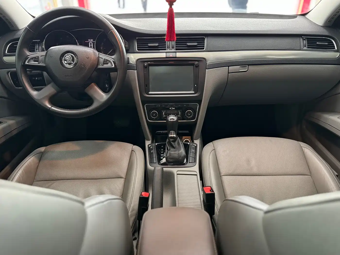Škoda Superb 2016 TSI380 DSG Executive Edition фото 7