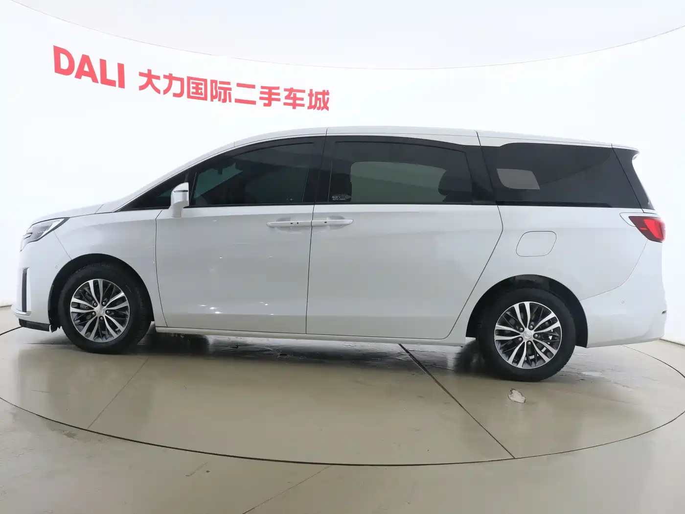 Buick GL8 2021 ES Landlord 653T Premium фото 7