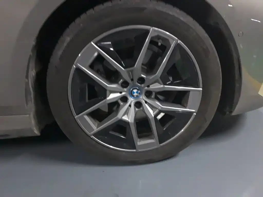 BMW i5 2024 2024 eDrive 35L Premium Luxury Package