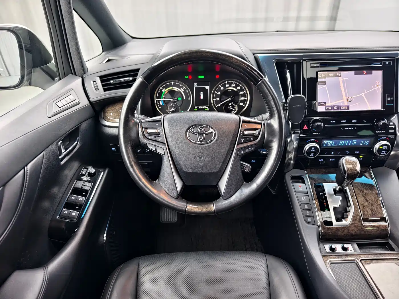 Toyota Vellfire 2019 Hybrid 2.5L HV Premium Edition фото 14