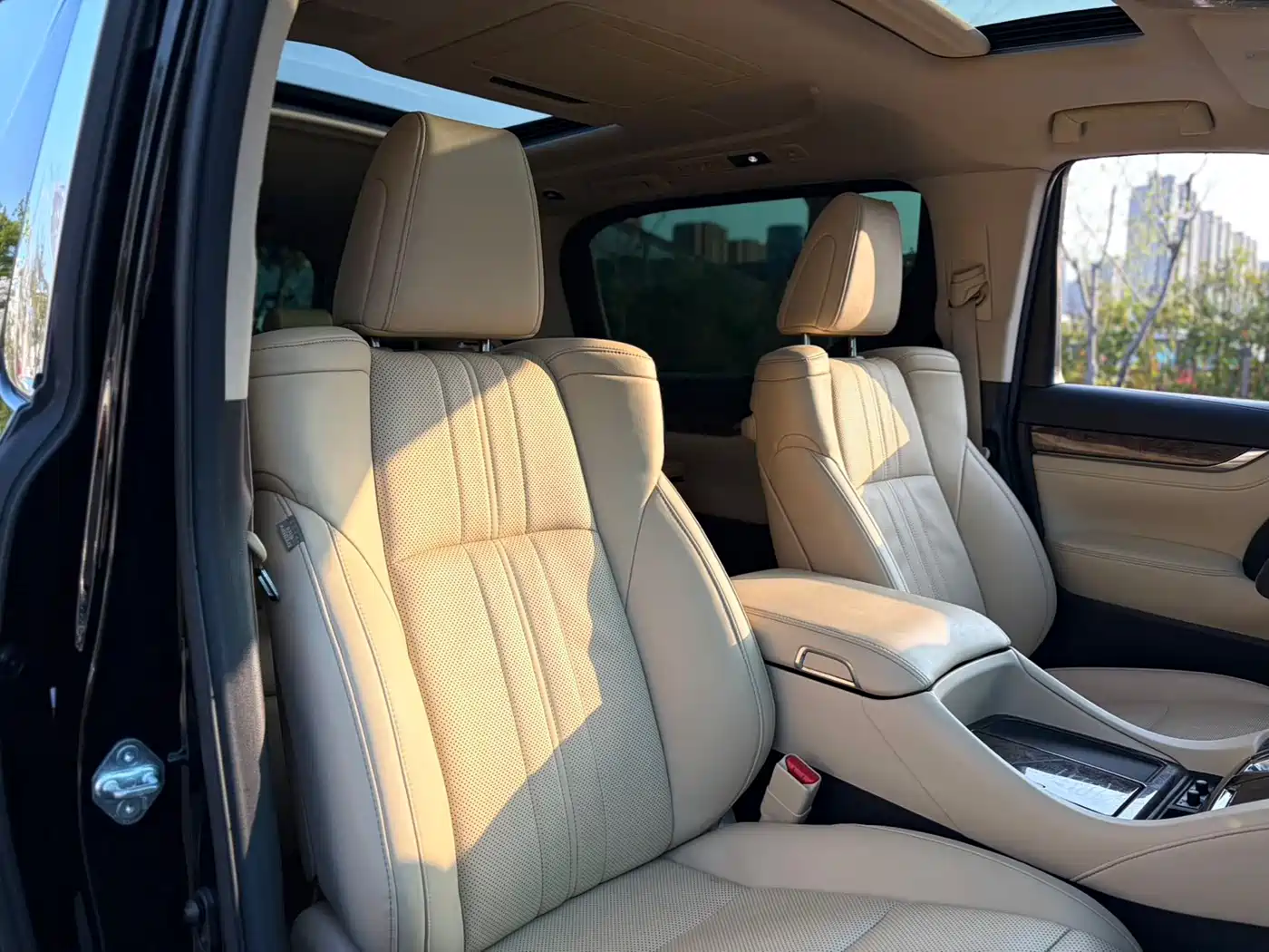 Toyota Vellfire 2021 Crown Hybrid 2.5L HV Supreme Edition фото 18