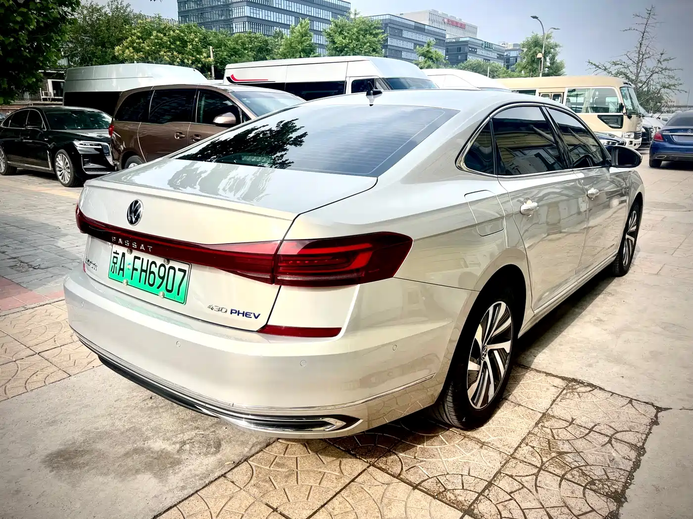 Volkswagen Passat New Energy 2022 430PHEV Hybrid Luxury Edition фото 5