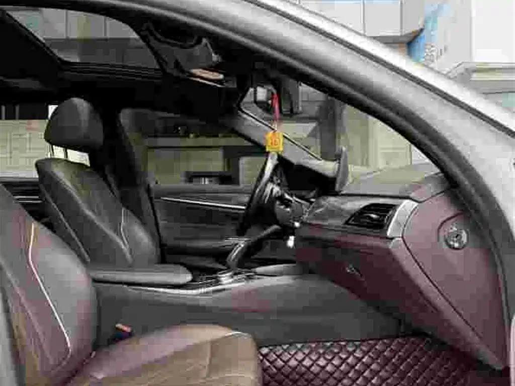 Photo 7 - BMW 5 Series