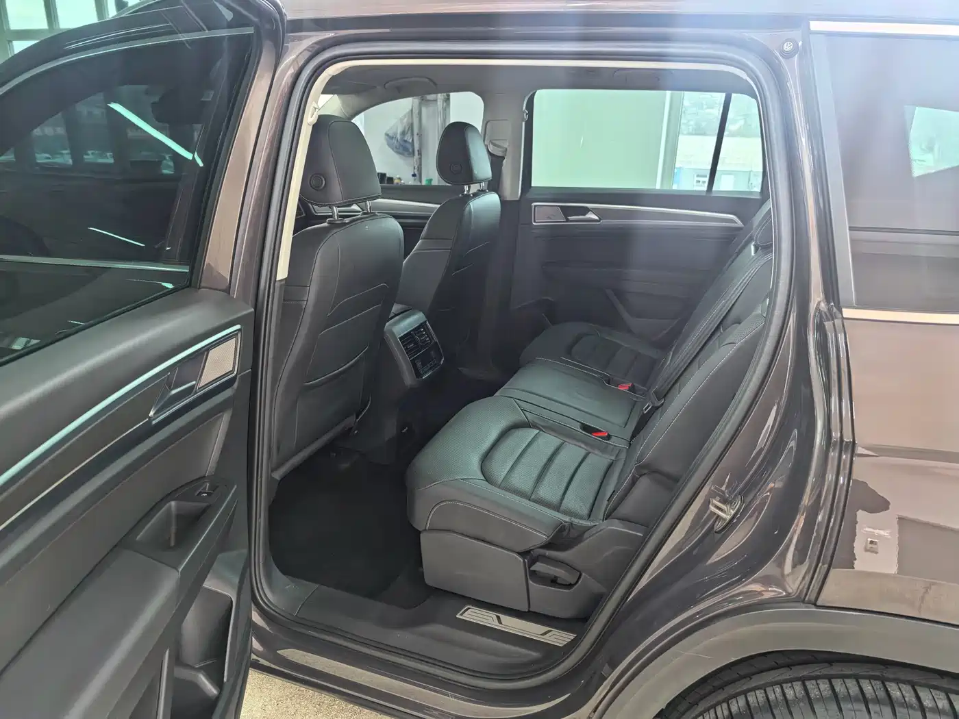 Volkswagen Teramont 2019 380TSI 4WD Luxury Edition China VI фото 8
