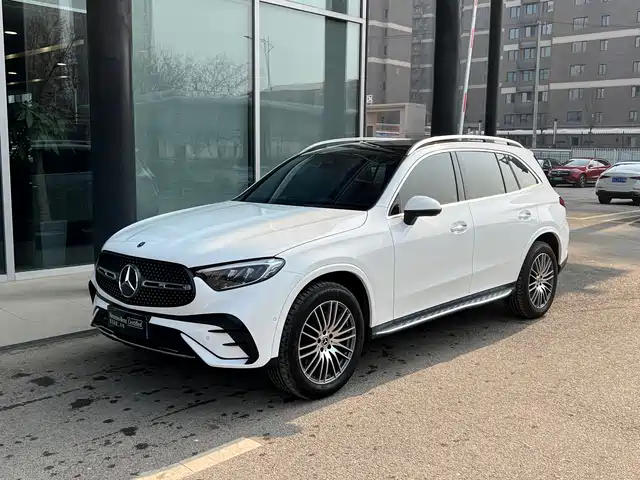 MERCEDES-BENZ GLC