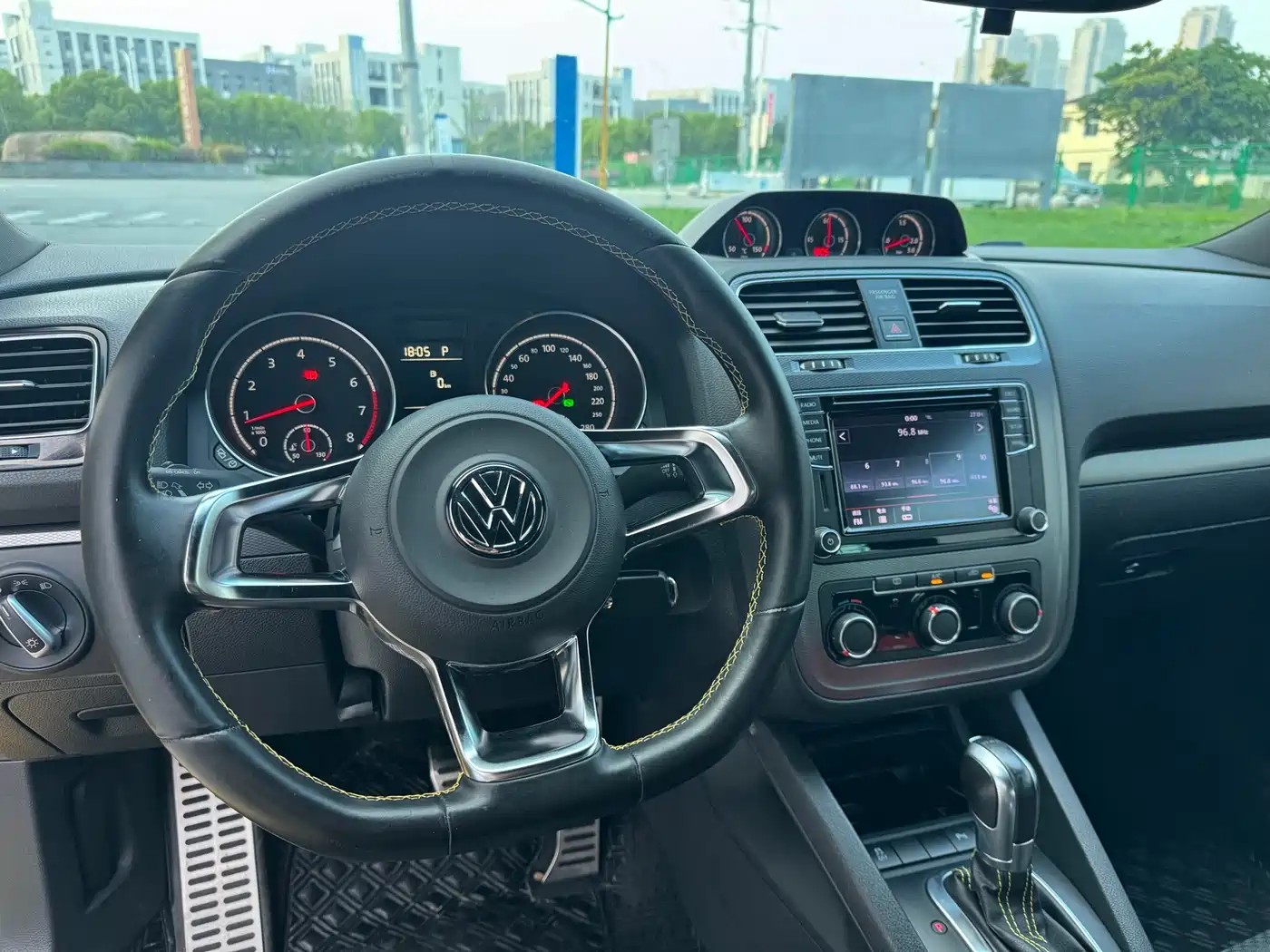 Volkswagen Scirocco 2016 1.4TSI Club Edition фото 11