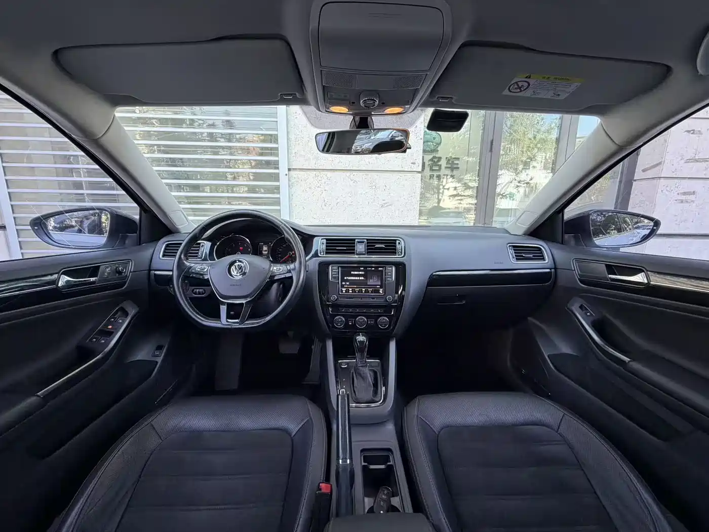 Volkswagen Sagitar 2018 280TSI DSG Luxury фото 7