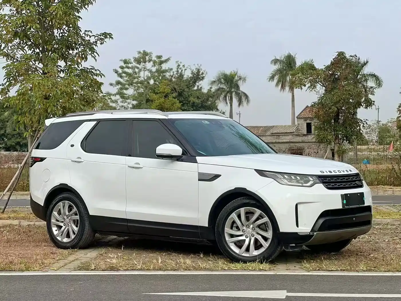Фото 4 - Land Rover Discovery