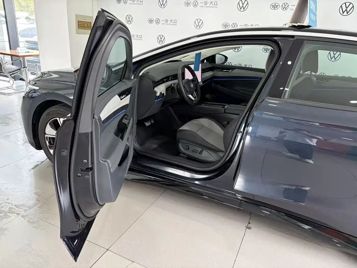 VOLKSWAGEN ID.7 VIZZION