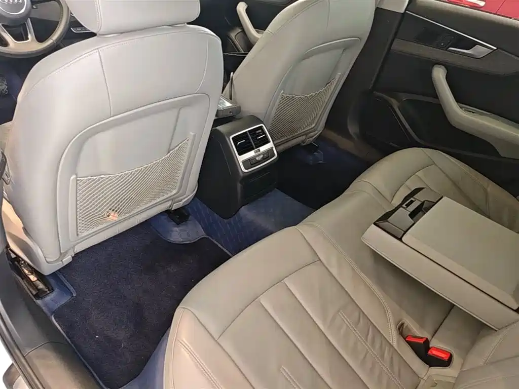 Audi A4L 2017 40 TFSI Style Edition фото 17