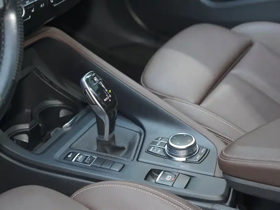 BMW X1 2020 sDrive25Li Leading Model фото 13