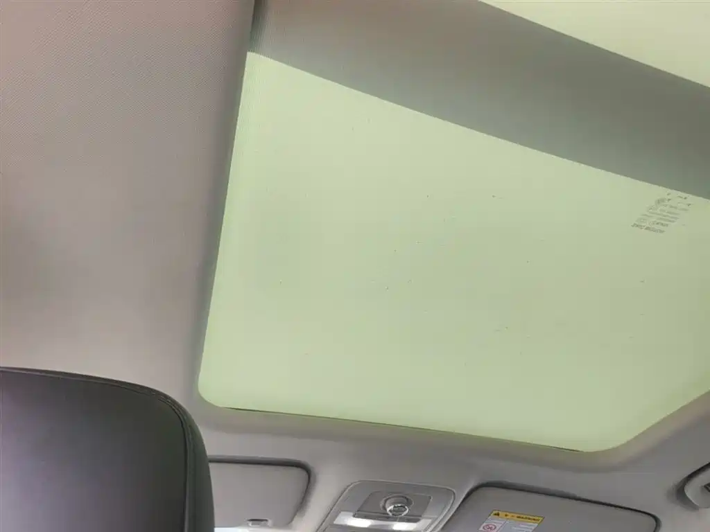 Roewe RX8 2020 2019 30T Intelligent Internet 2WD Flagship Edition