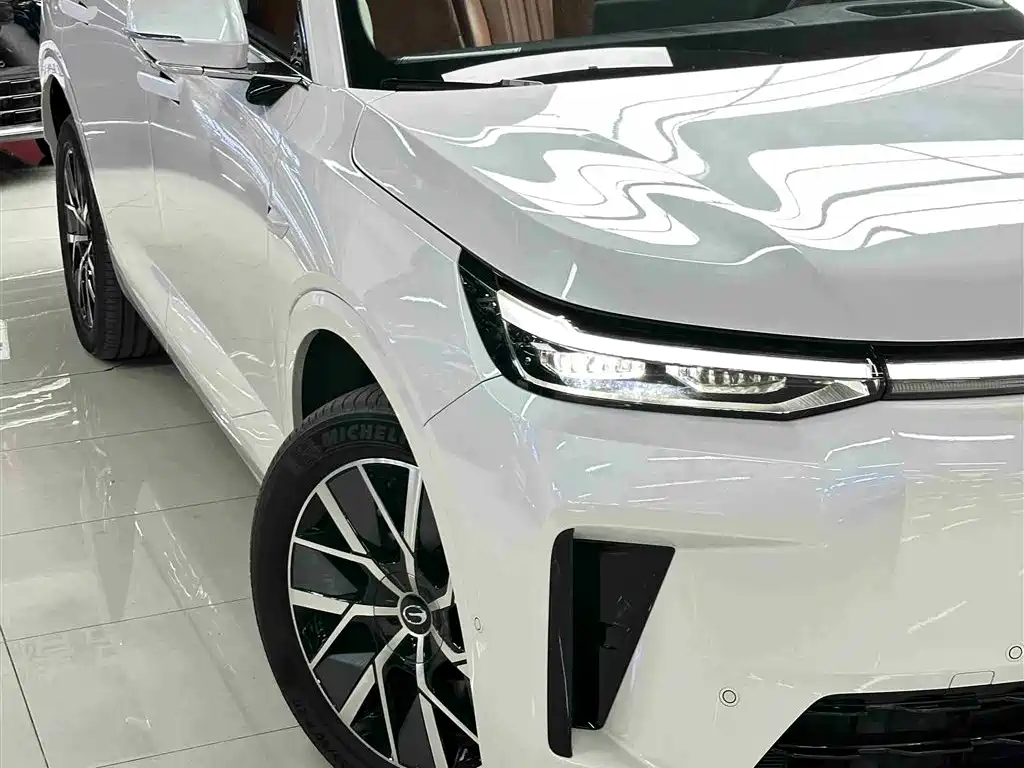 GAC Trumpchi Trumpchi Vision S9 2025 1.5T Hybrid Premium фото 6