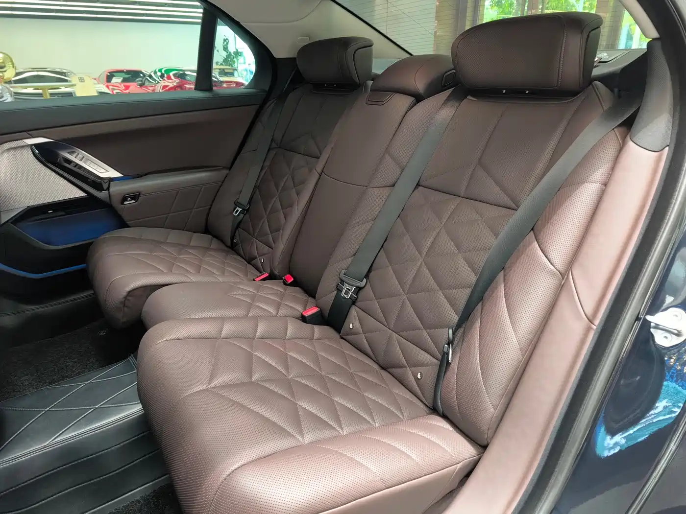 BMW 7-SERIES