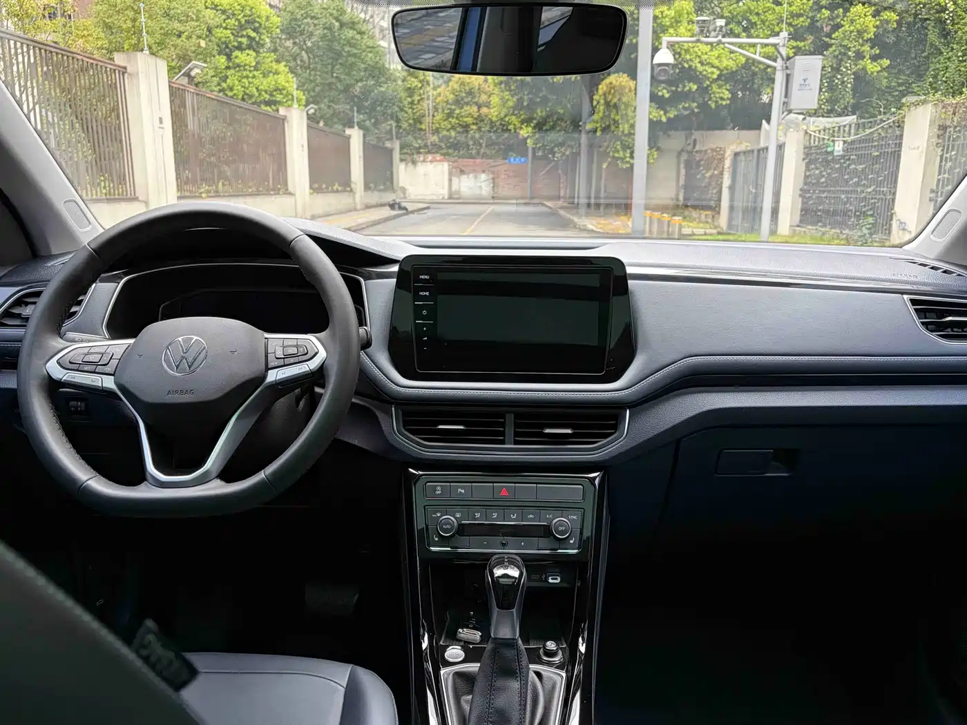 Volkswagen Tharu 2025 New Edge 300TSI Enjoyment Edition фото 13