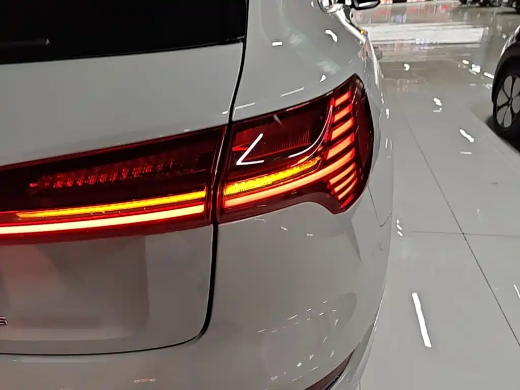 Audi e-tron (Import) 2020 2019 55 quattro Technology