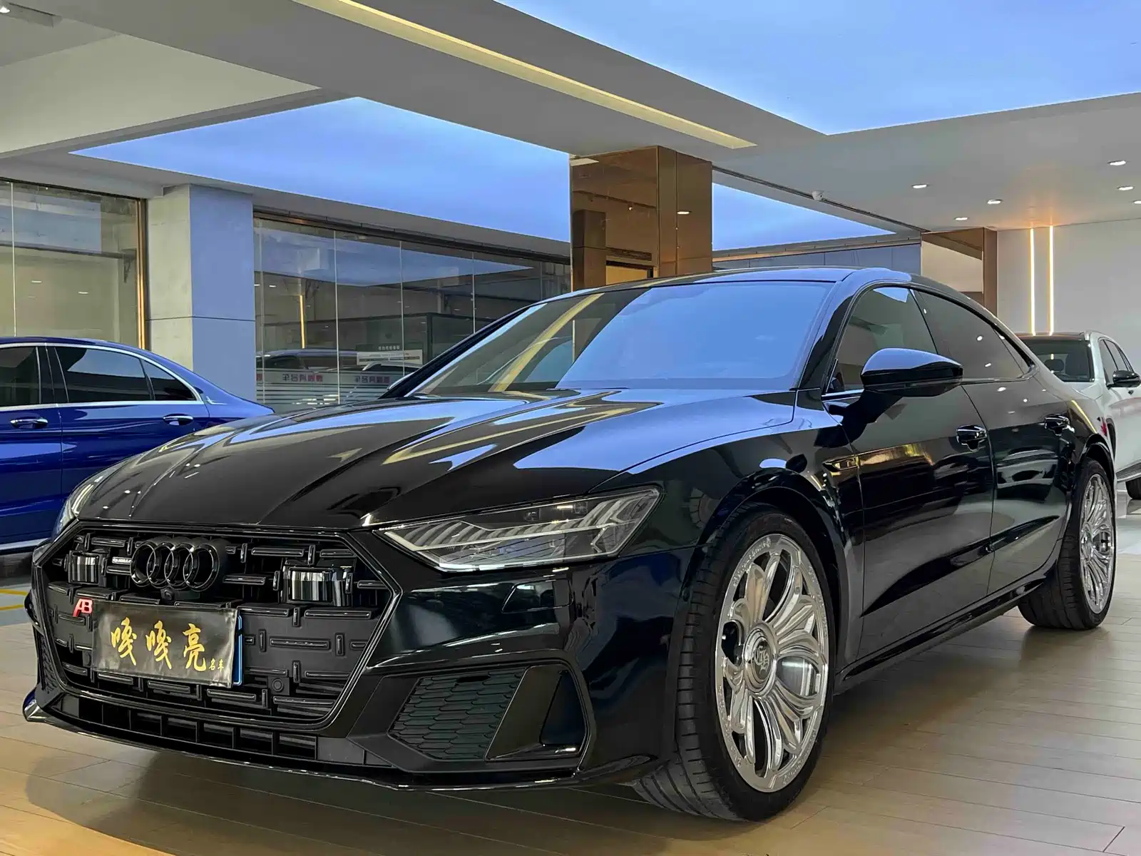 Фото 1 - Audi A7L