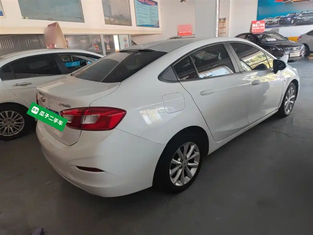 Chevrolet Cruze 2018 320 Automatic Pioneer Sunroof Edition фото 7