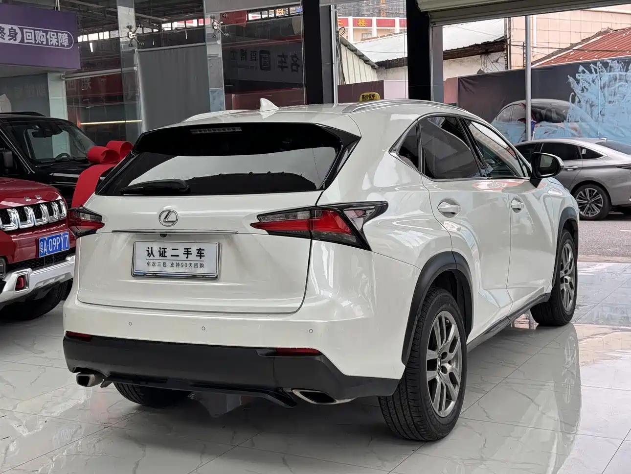 Lexus NX 2015 200t AWD F Sport фото 3