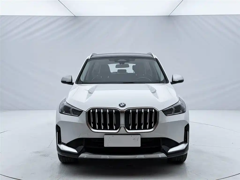 BMW X1 2023 sDrive20Li X Design Package фото 2