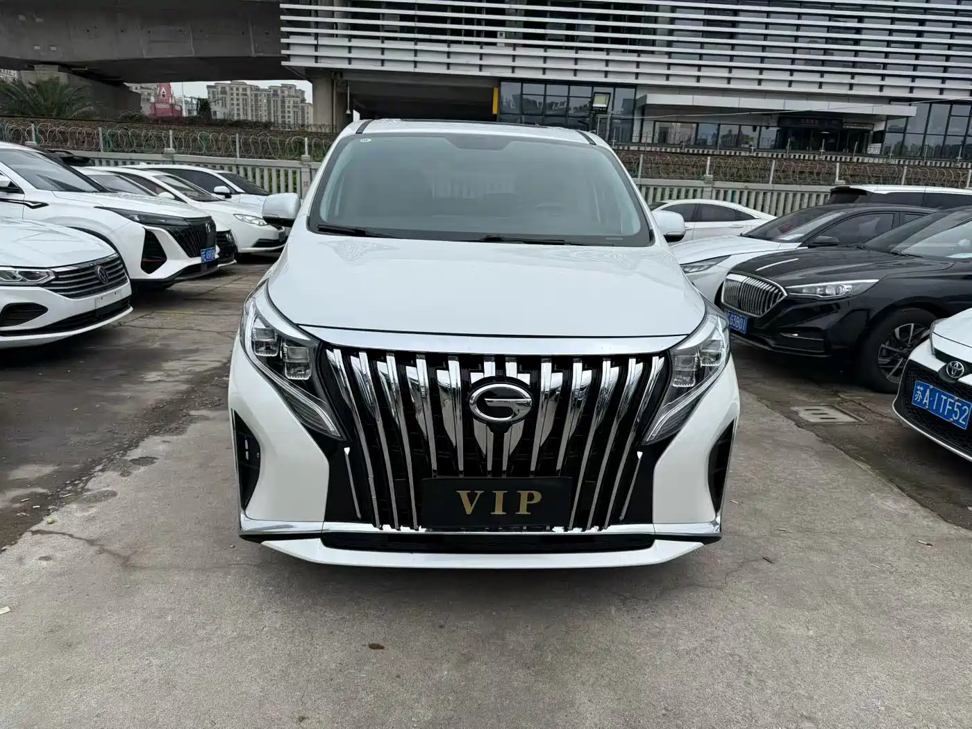 GAC Trumpchi Trumpchi M8 2023 Leading Series 390T Premium Edition фото 2
