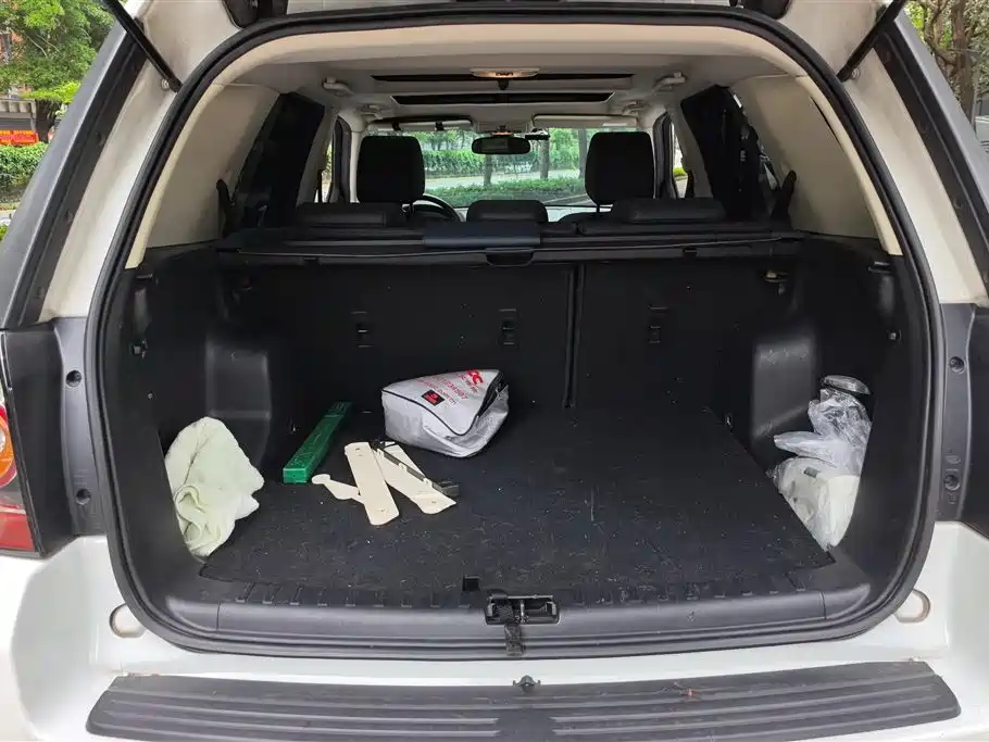 Land Rover Freelander 2 2014 2.2T SD4 SE Diesel Edition фото 4
