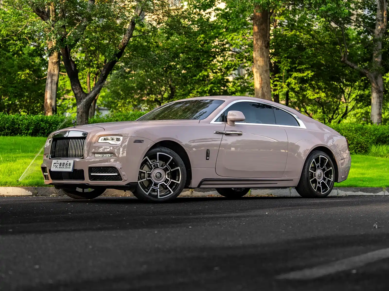 Фото 1 - Rolls-Royce Wraith