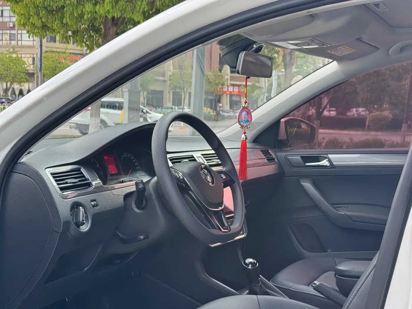 Volkswagen Santana 2018 1.5L Manual Comfort Edition фото 6