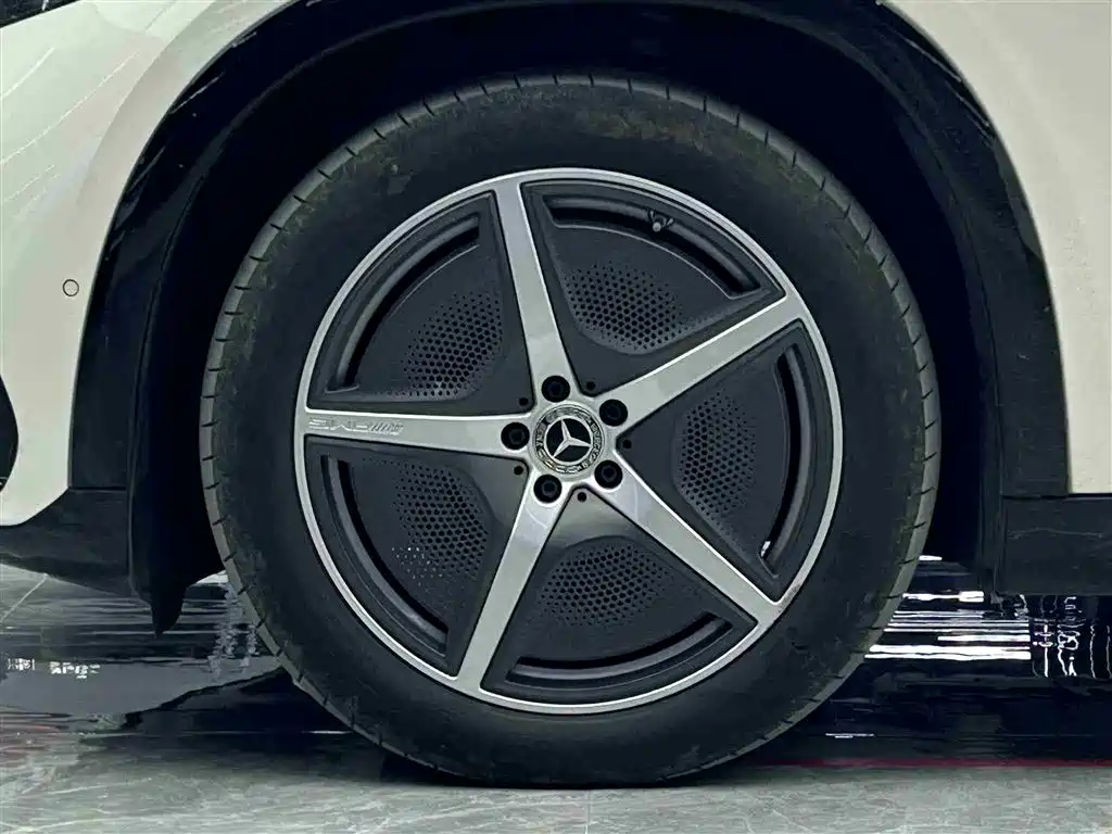 MERCEDES-BENZ EQS SUV