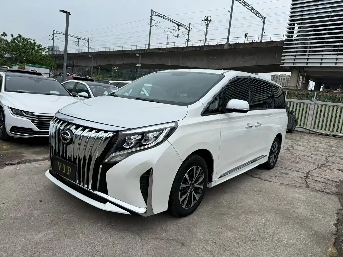 GAC Trumpchi Trumpchi M8 2023 Leading Series 390T Premium Edition