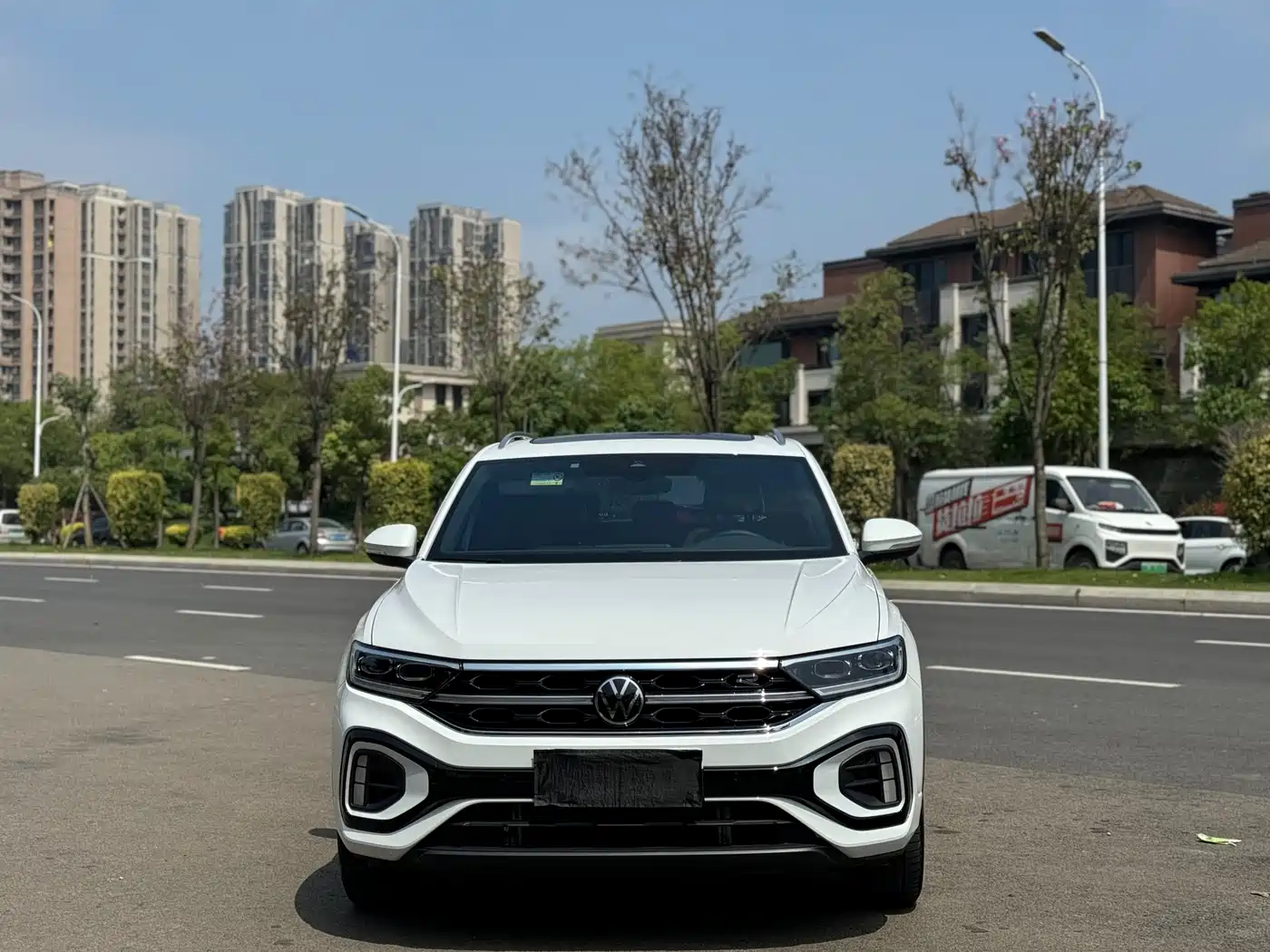 VOLKSWAGEN T-ROC EXPLORING SONGS