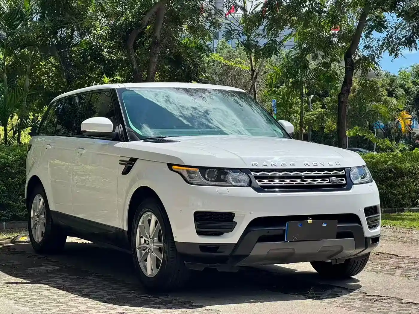Land Rover Range Rover Sport 2017 3.0 SC V6 HSE фото 3