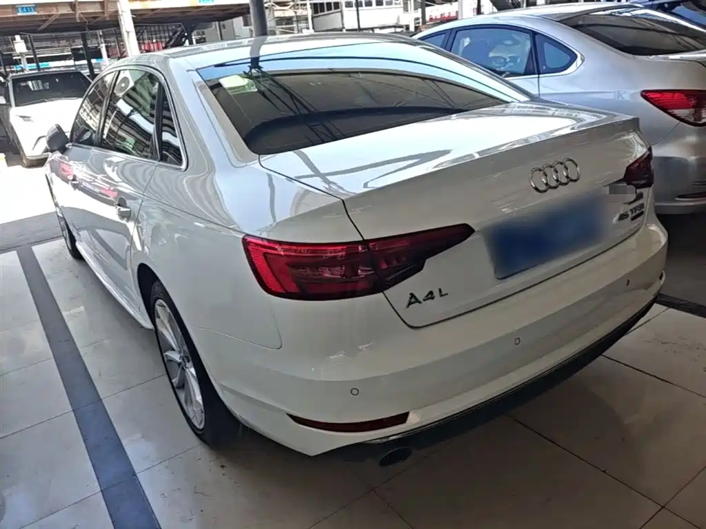 Audi A4L 2017 45 TFSI quattro Style Edition фото 5