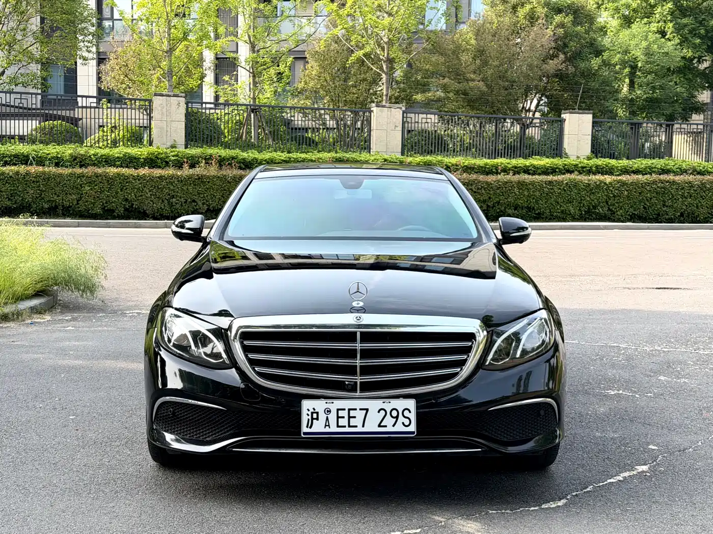 Mercedes-Benz E-Class 2019 E 300 L Luxury фото 2