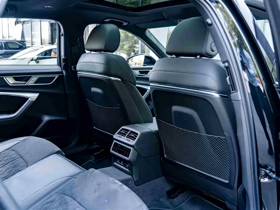 Audi A6L 2024 55 TFSI quattro Exclusive Dynamic фото 23