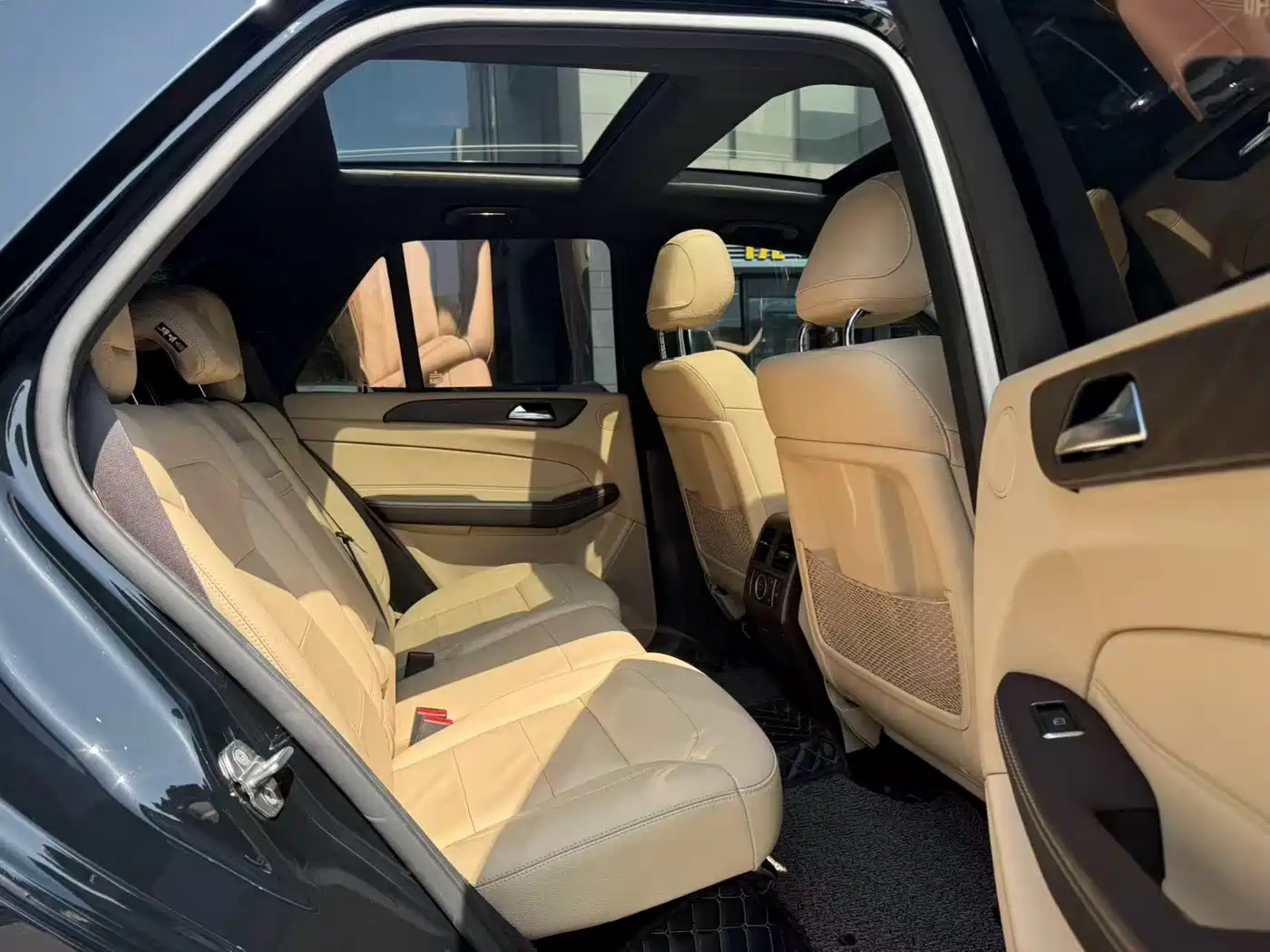 Mercedes-Benz GLE 2018 GLE 400 4MATIC Ultimate Edition фото 3
