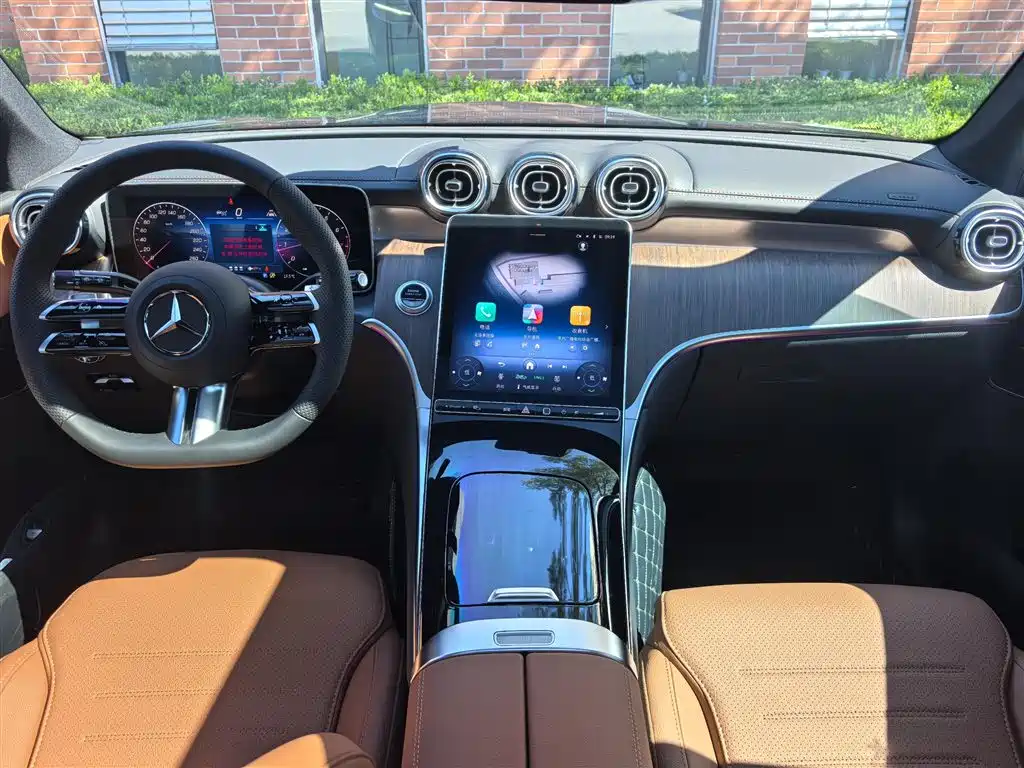 MERCEDES-BENZ GLC