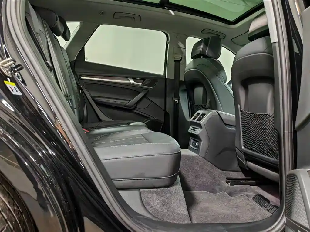 Audi Q5L 2022 Facelift 45T Luxury Dynamic фото 6