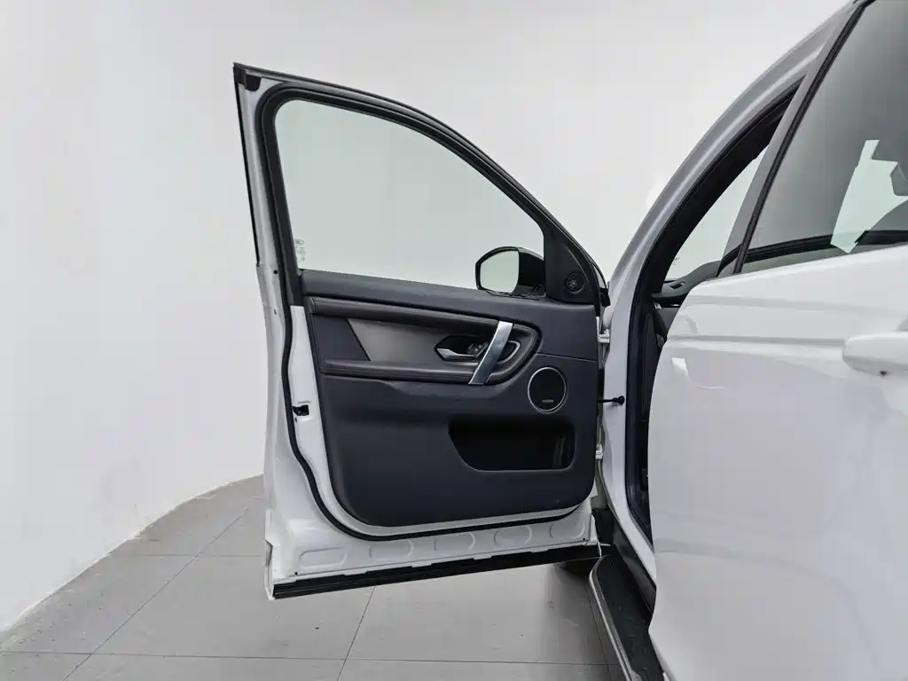 Фото 8 - Land Rover Discovery Sport