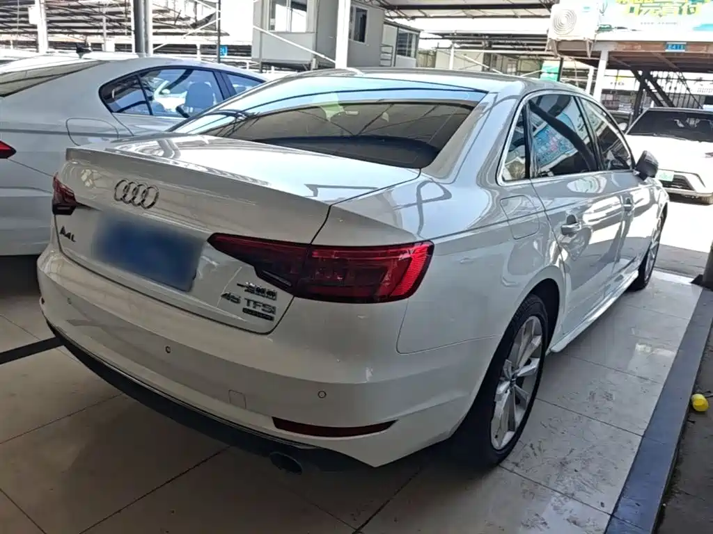 Audi A4L 2017 45 TFSI quattro Style Edition фото 7