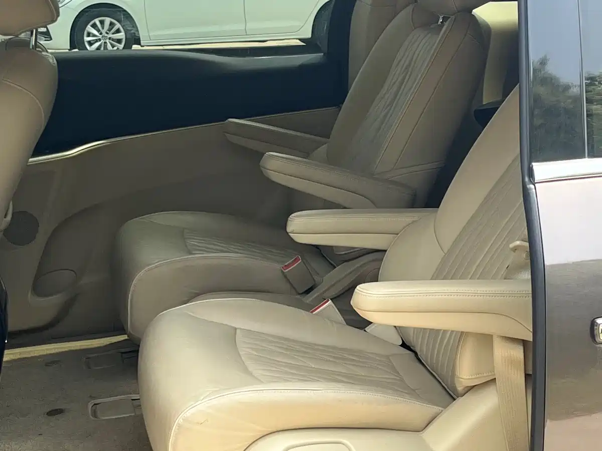 Buick GL8 2023 Land Business Class 652T Luxury фото 9