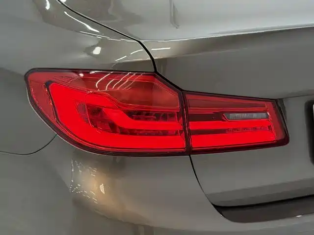 BMW 5 Series 2019 525Li M Sport Package фото 16