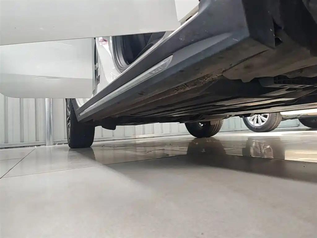 Lynk & Co 02 2018 2.0T DCT AWD Pro Edition China V фото 21