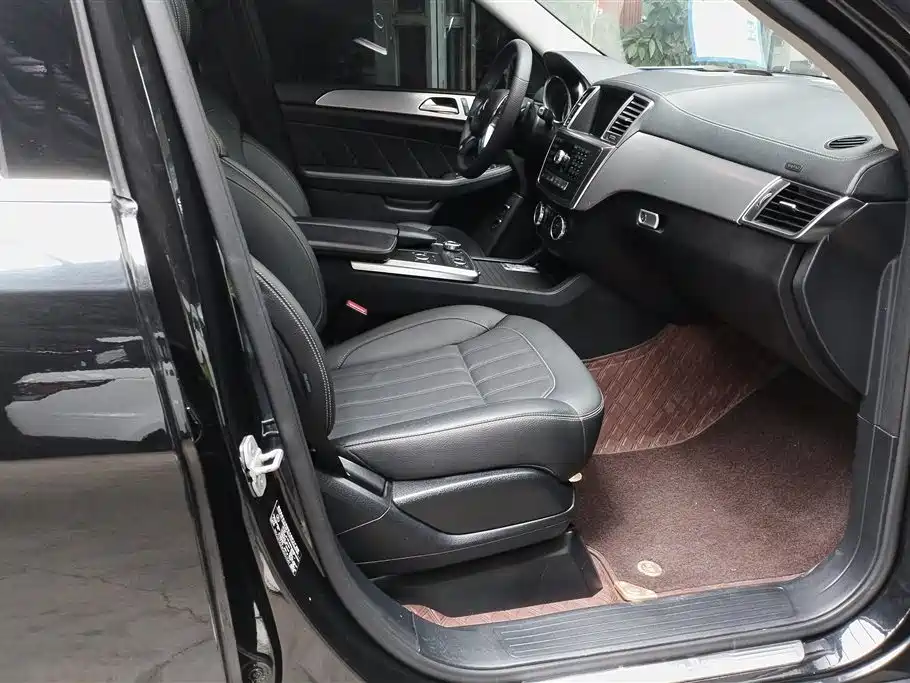 Mercedes-Benz GL-Class 2015 GL 400 4MATIC Sport фото 8