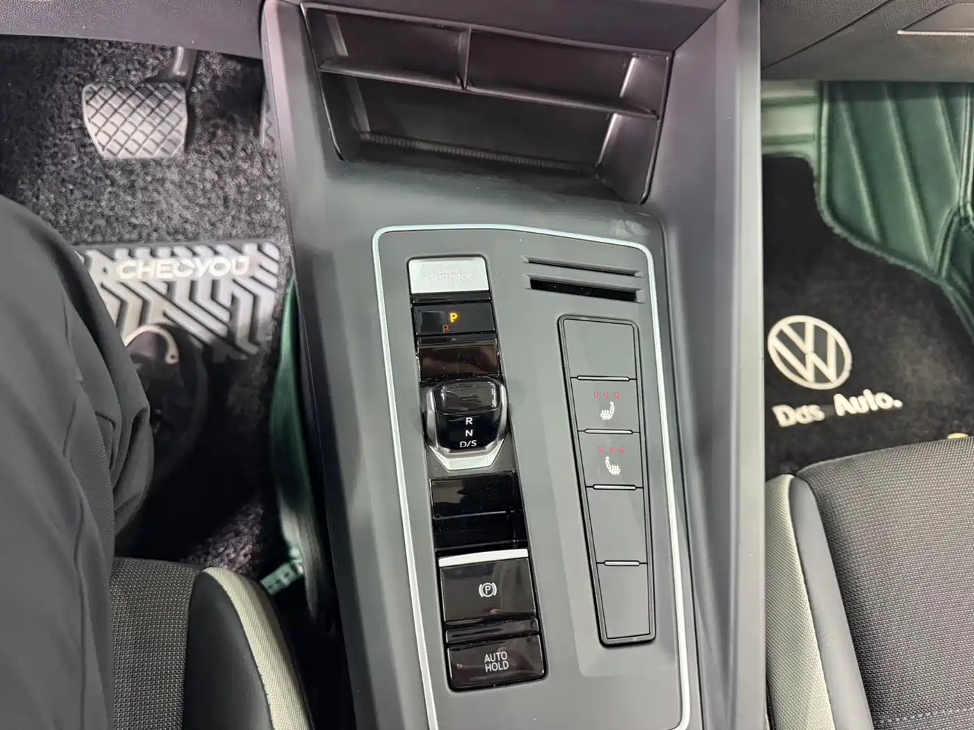 Volkswagen Golf 2021 280TSI DSG 30th Anniversary Edition фото 12