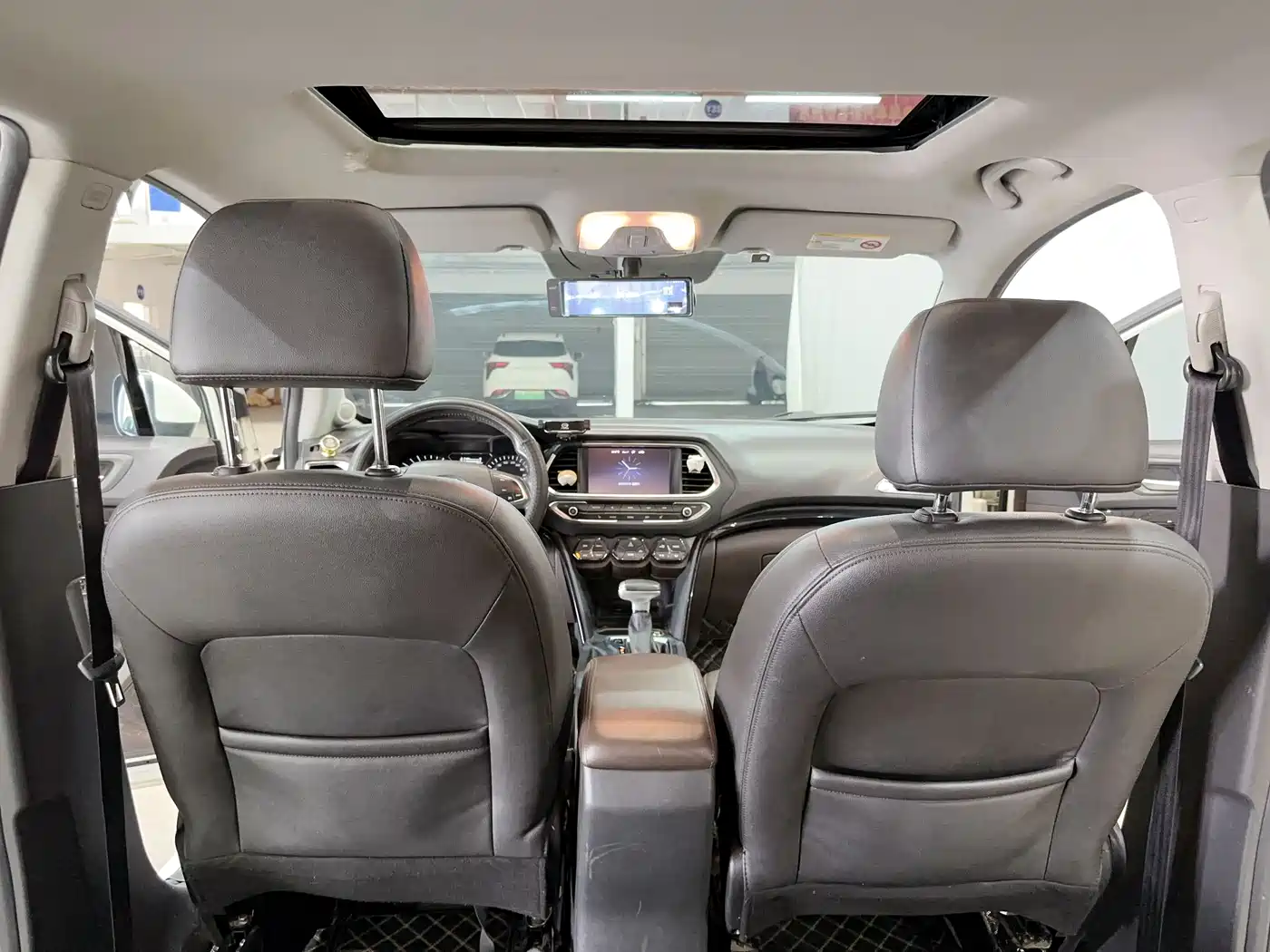 GAC Trumpchi Trumpchi GS4 2017 235T G-DCT 2WD Luxury фото 15