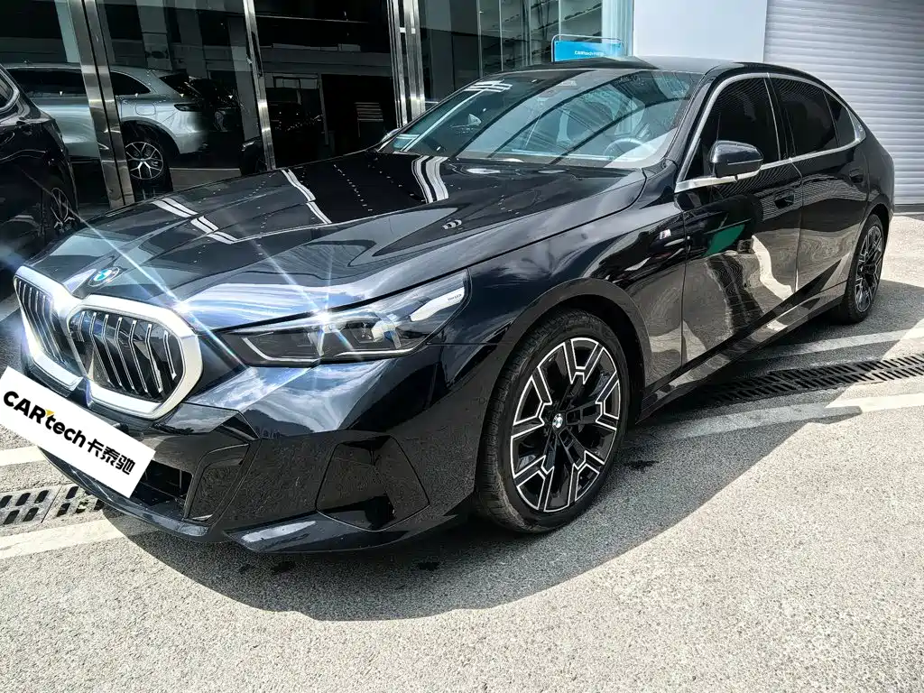 BMW BMW 5 Series 2025 530Li Premium M Sport Package